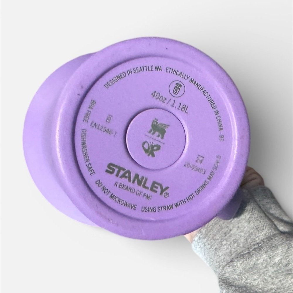 Olivia Rodrigo x Stanley 40oz Tumbler Limited Edition Purple Quencher - Picture 2 of 5
